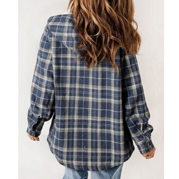 Cozy Plaid Print Teddy Lined Button Jacket Shacket - Picture 3 of 4